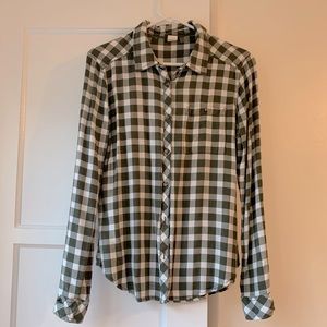 Roxy green and white checkered long sleeved button down shirt